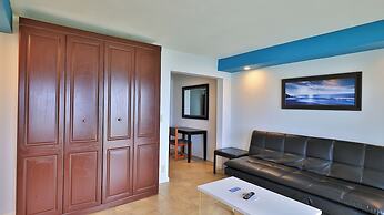 Driftwood Beach Motel