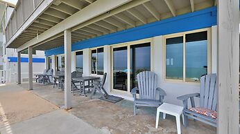 Driftwood Beach Motel