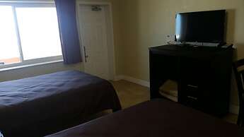 Driftwood Beach Motel