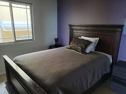 Driftwood Beach Motel