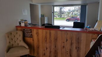 Driftwood Beach Motel