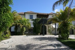 Casa Colonial Beach & Spa