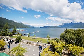 Harrison Beach Hotel