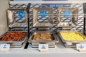 Holiday Inn Express Hotel & Suites Salisbury - Delmar by IHG