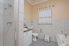 Centurion Golf Suites Boca Walk