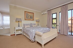 Centurion Golf Suites Boca Walk