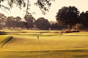 Centurion Golf Suites Boca Walk