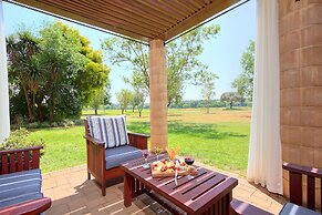 Centurion Golf Suites Boca Walk