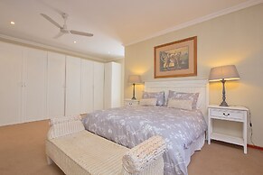 Centurion Golf Suites Boca Walk