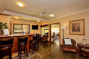 Centurion Golf Suites Boca Walk