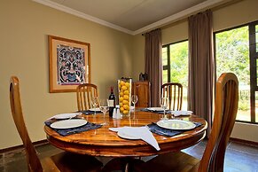 Centurion Golf Suites Boca Walk