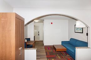 Holiday Inn Express & Suites Stroudsburg-Poconos by IHG