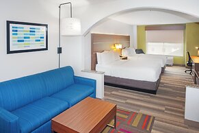 Holiday Inn Express & Suites Stroudsburg-Poconos by IHG