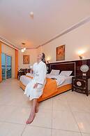 King Tut Aqua Park Beach Resort