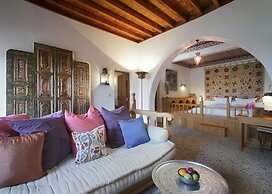 Melenos Art Boutique Hotel