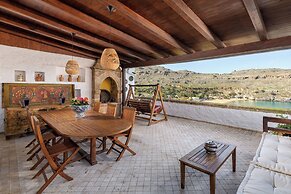 Melenos Art Boutique Hotel