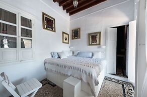 Melenos Art Boutique Hotel