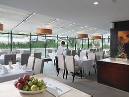 MiCasa All Suite Hotel