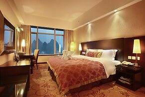 Guilin Lijiang Waterfall Hotel