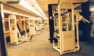 Guilin Lijiang Waterfall Hotel