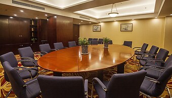 Guilin Lijiang Waterfall Hotel