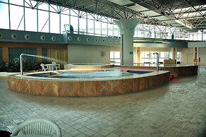 Guilin Lijiang Waterfall Hotel