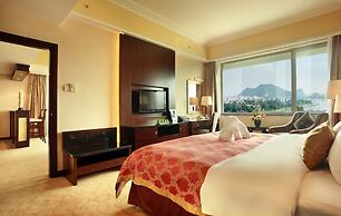 Guilin Lijiang Waterfall Hotel
