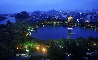 Guilin Lijiang Waterfall Hotel