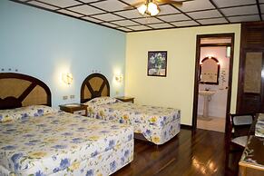 Lands in Love Hotel