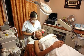 Marinaterra Hotel & Spa