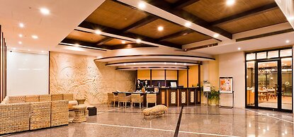 The Loft Seaside Suites