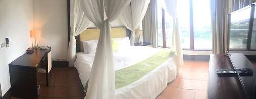 The Loft Seaside Suites