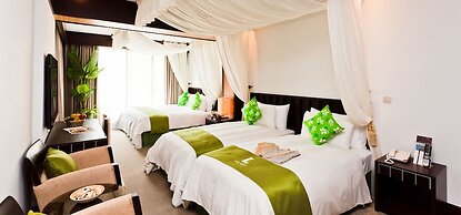 The Loft Seaside Suites