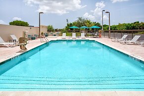 Hampton Inn & Suites - Cape Coral/Fort Myers Area, FL