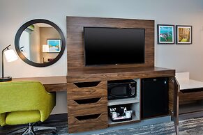 Hampton Inn & Suites - Cape Coral/Fort Myers Area, FL