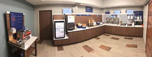 Holiday Inn Express Hotel & Suites Decatur by IHG