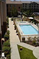 Hampton Inn & Suites Redding