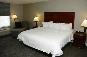 Hampton Inn & Suites Redding