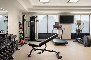 La Quinta Inn & Suites by Wyndham Springfield Airport Plaza