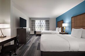 La Quinta Inn & Suites by Wyndham Springfield Airport Plaza