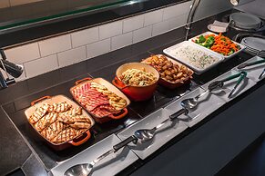 Holiday Inn Doncaster A1 M Jct 36 by IHG