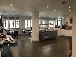 Holiday Inn Doncaster A1 M Jct 36 by IHG