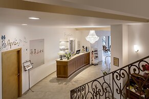 Hotel Sovrana & Re Aqva SPA