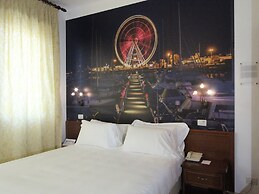 Hotel Sovrana & Re Aqva SPA