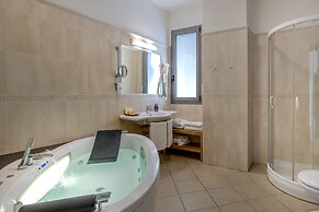 Hotel Sovrana & Re Aqva SPA