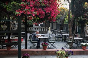 Kathmandu Guest House by KGH Group