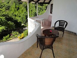 Lazare Picault Hotel