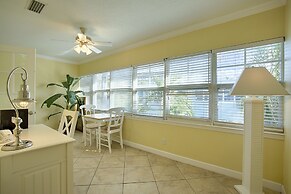 Barefoot Beach Resort