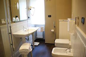 Ambasciatori Place Hotel