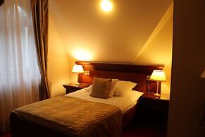 Savoy Westend Hotel